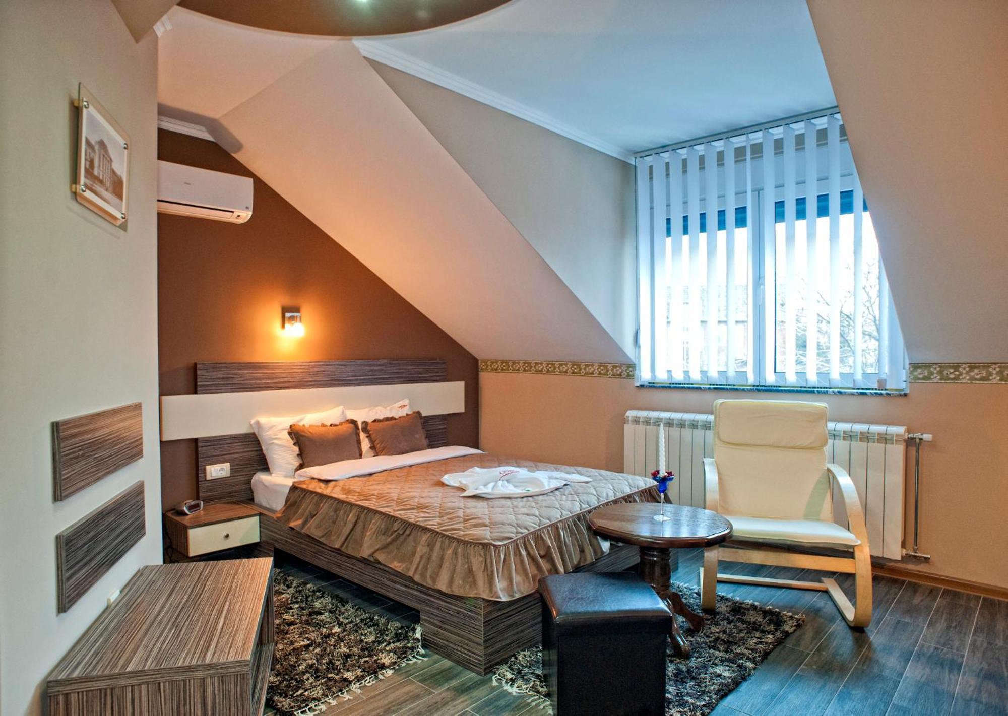 Garni Hotel Lama Kragujevac Exteriör bild