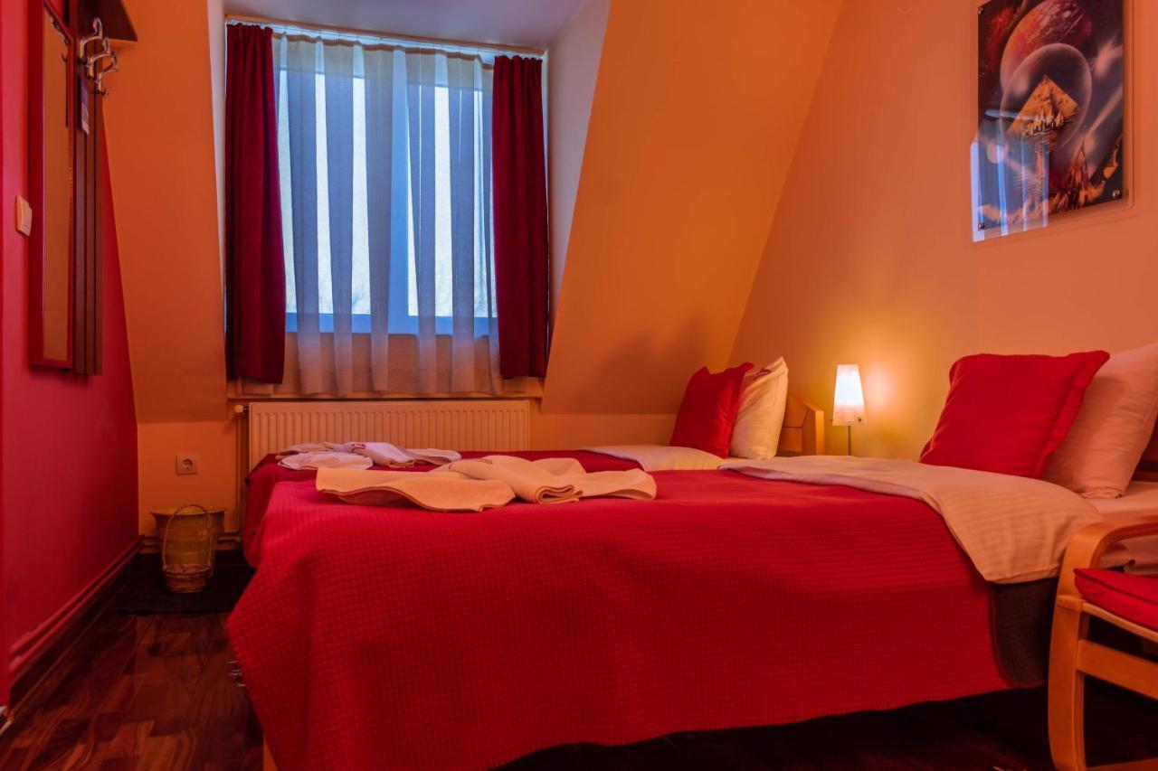 Garni Hotel Lama Kragujevac Exteriör bild